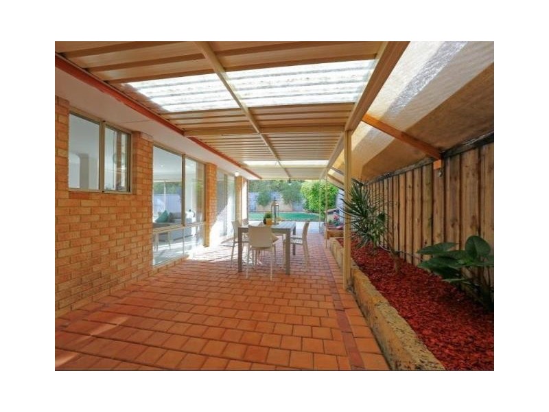 46 Burnett Drive, Clarkson WA 6030