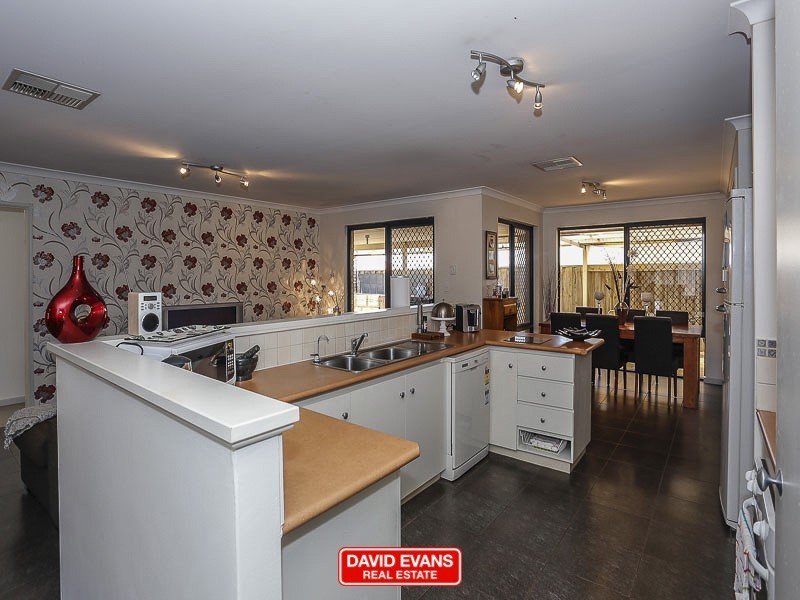 41 Burnett Drive, Clarkson WA 6030