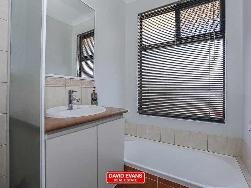 41 Burnett Drive, Clarkson WA 6030