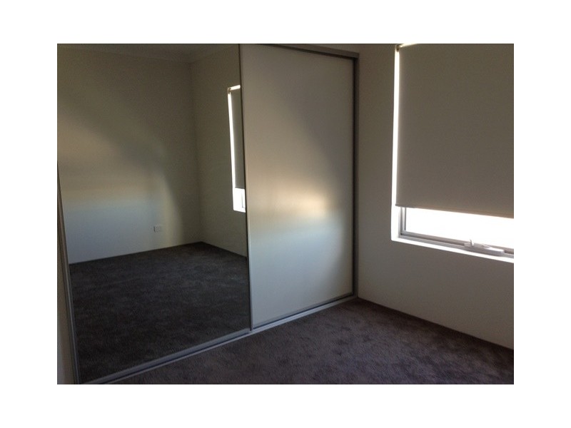 26/2 Royston Link, Butler WA 6036