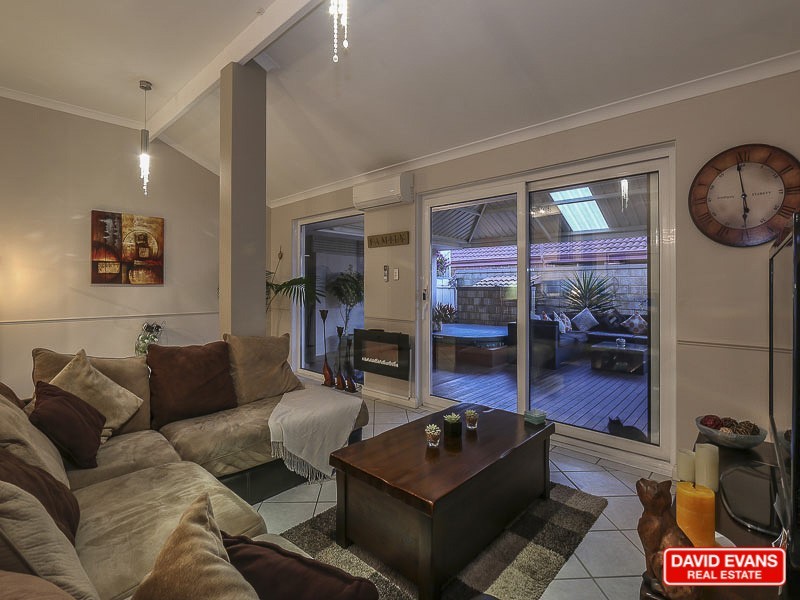 22 Midland Elbow, Mindarie WA 6030