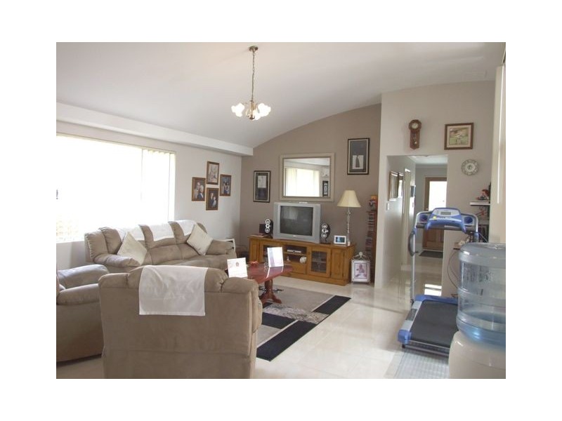 12 Moorlinch Street, Butler WA 6036