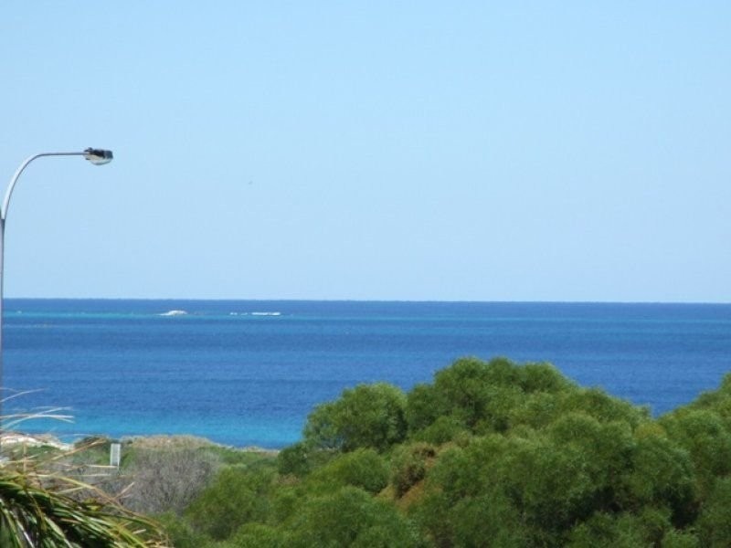 4 Hobie Place, Ocean Reef WA 6027