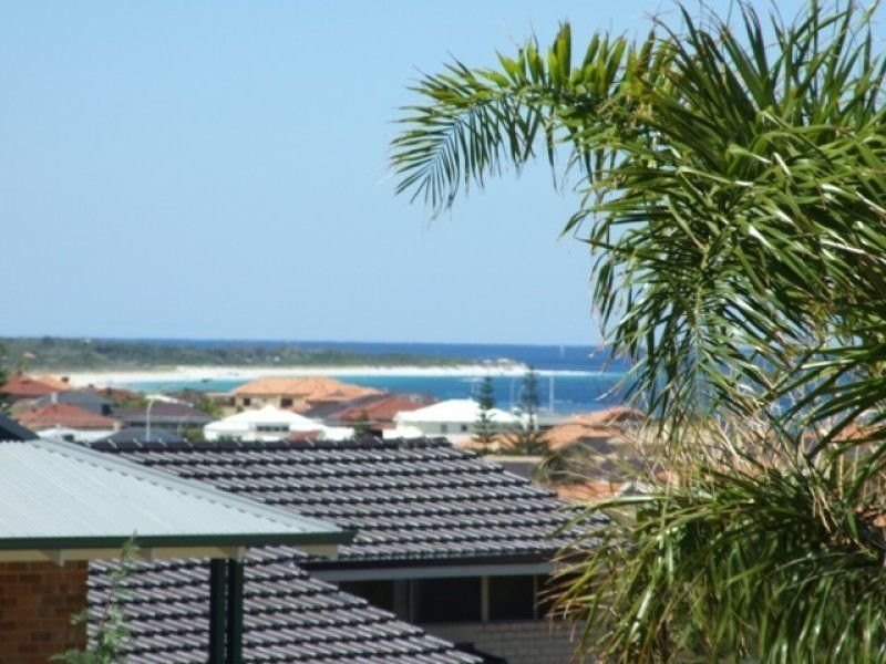 4 Hobie Place, Ocean Reef WA 6027