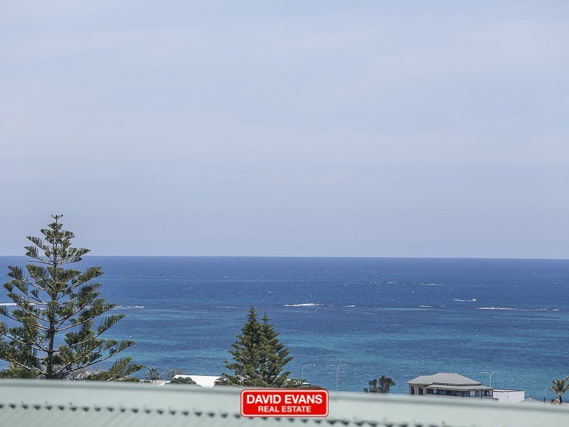 2 Perry Place, Quinns Rocks WA 6030
