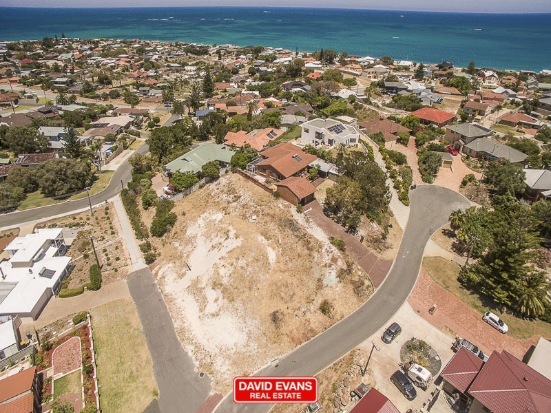 2 Perry Place, Quinns Rocks WA 6030