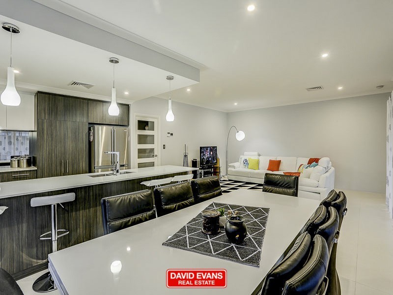 60 Bunker Crescent, Yanchep WA 6035