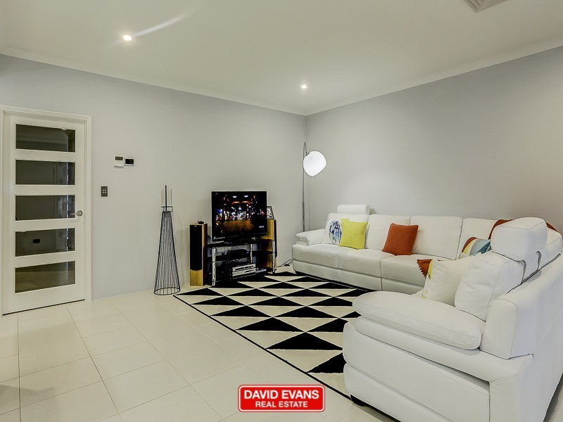 60 Bunker Crescent, Yanchep WA 6035