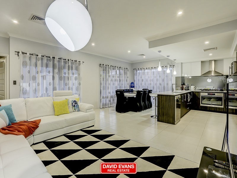 60 Bunker Crescent, Yanchep WA 6035