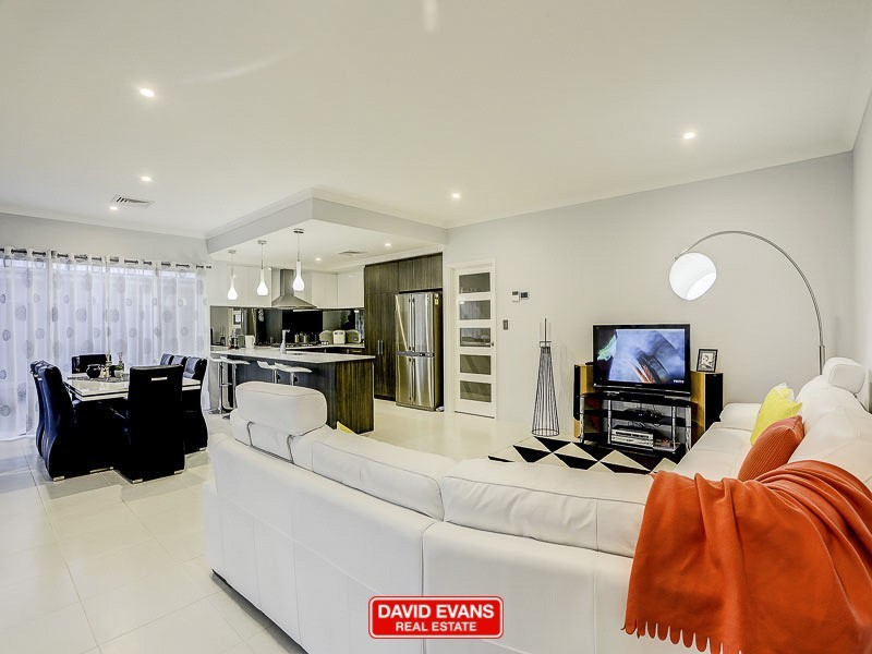 60 Bunker Crescent, Yanchep WA 6035