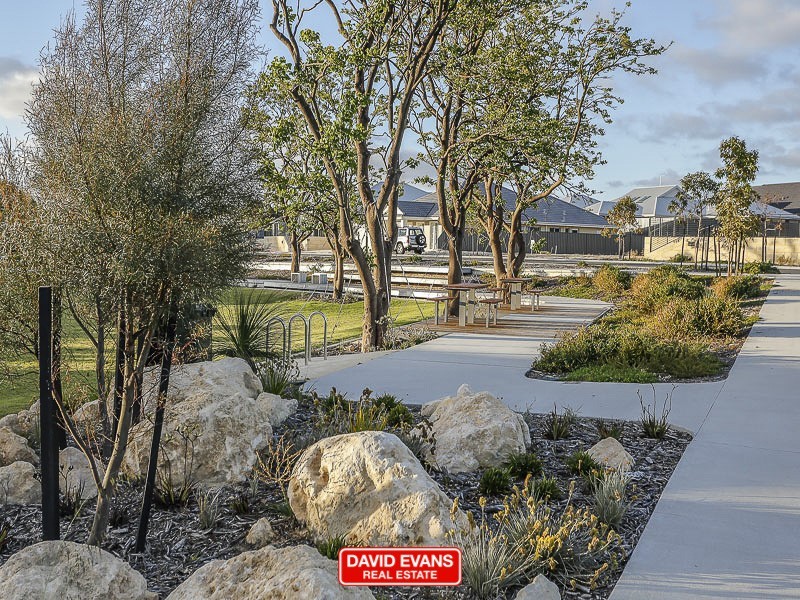 60 Bunker Crescent, Yanchep WA 6035