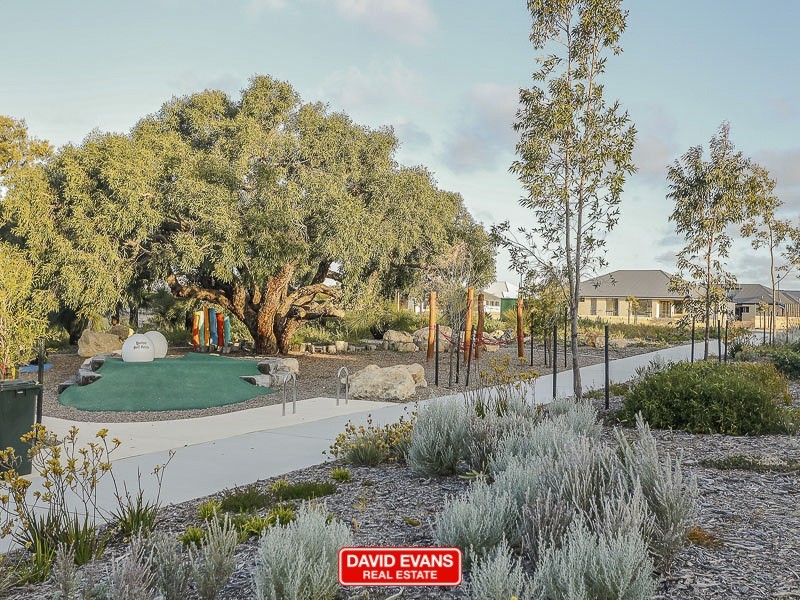 60 Bunker Crescent, Yanchep WA 6035