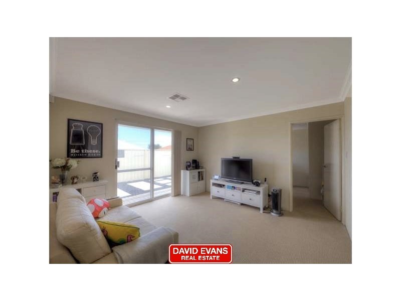 12 Bardeen Pass, Carramar WA 6031