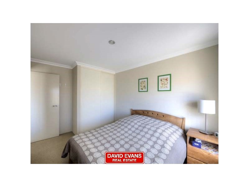 12 Bardeen Pass, Carramar WA 6031