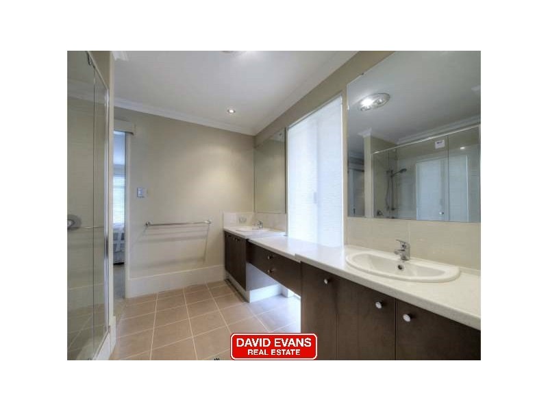 12 Bardeen Pass, Carramar WA 6031