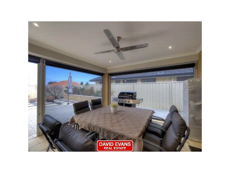 12 Bardeen Pass, Carramar WA 6031