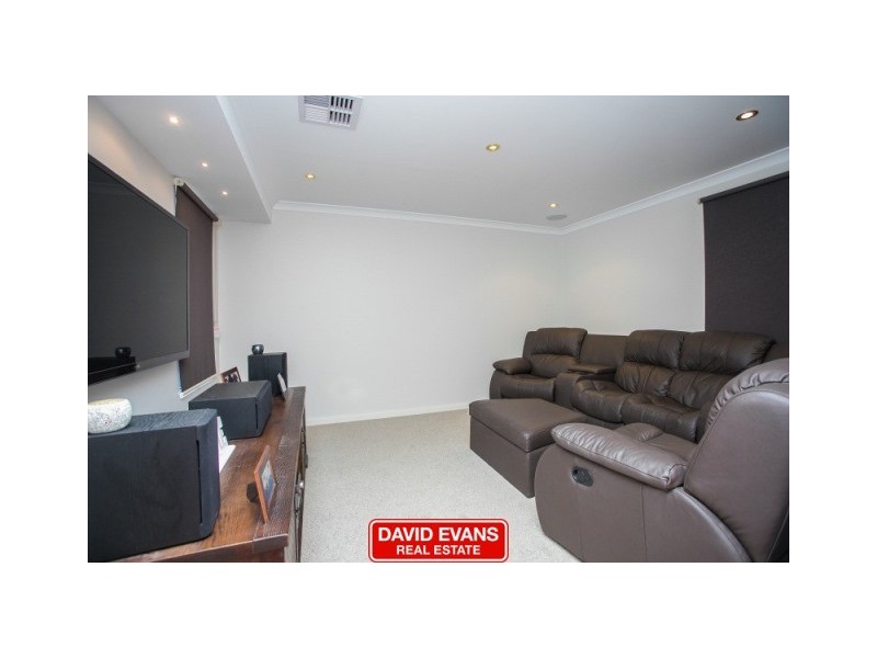 15 Topsail Loop, Alkimos WA 6038