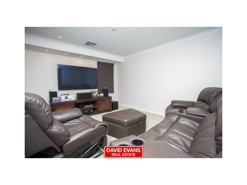 15 Topsail Loop, Alkimos WA 6038