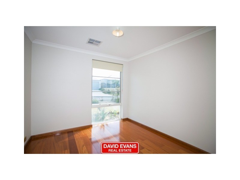 15 Topsail Loop, Alkimos WA 6038