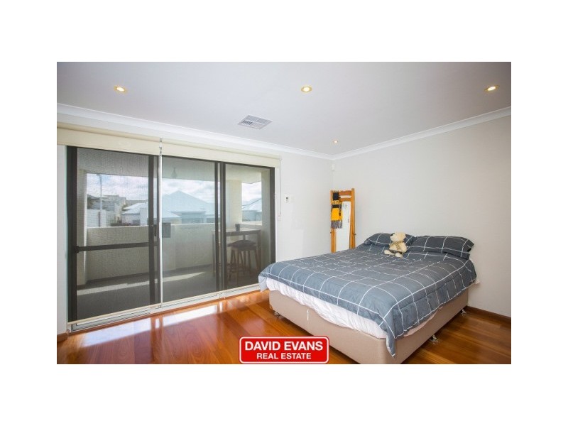 15 Topsail Loop, Alkimos WA 6038