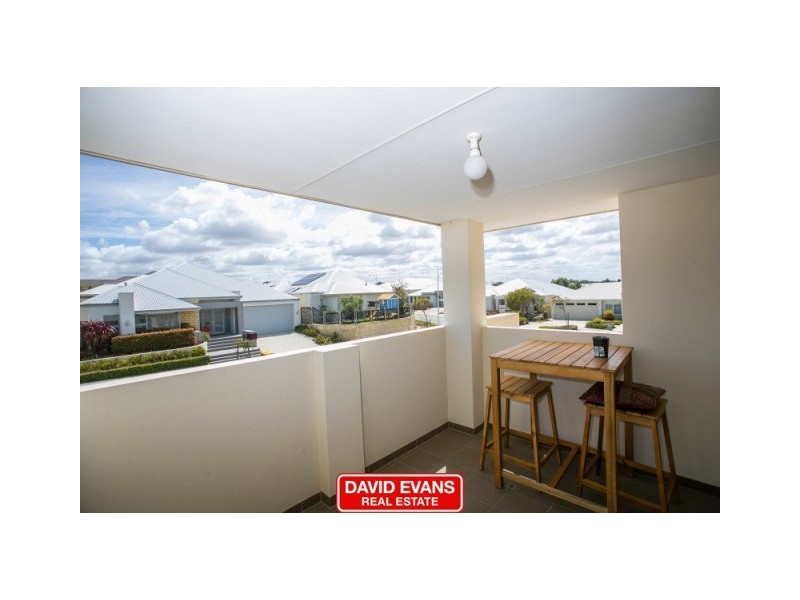15 Topsail Loop, Alkimos WA 6038