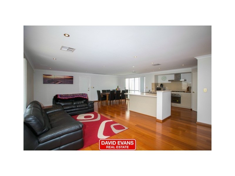 15 Topsail Loop, Alkimos WA 6038