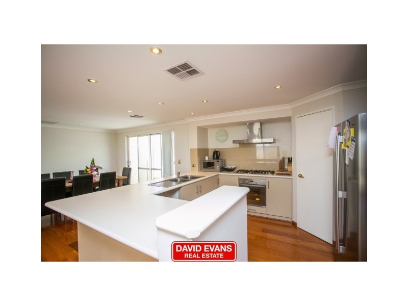 15 Topsail Loop, Alkimos WA 6038