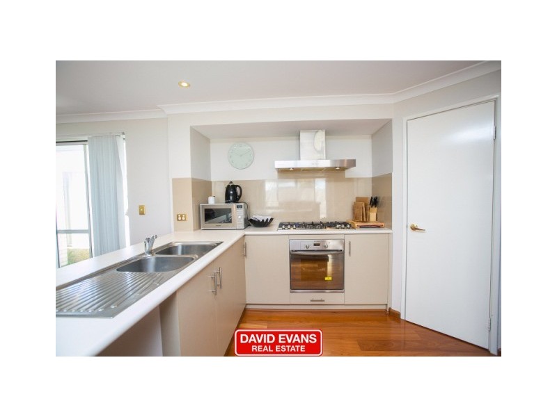 15 Topsail Loop, Alkimos WA 6038