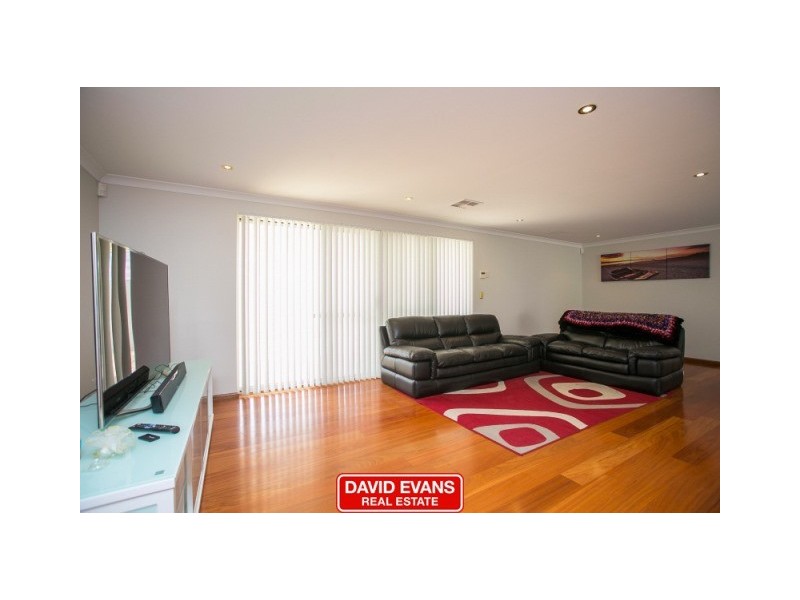 15 Topsail Loop, Alkimos WA 6038