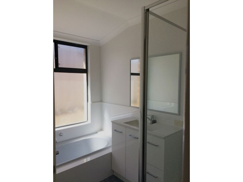 91 Selkirk Drive, Kinross WA 6028