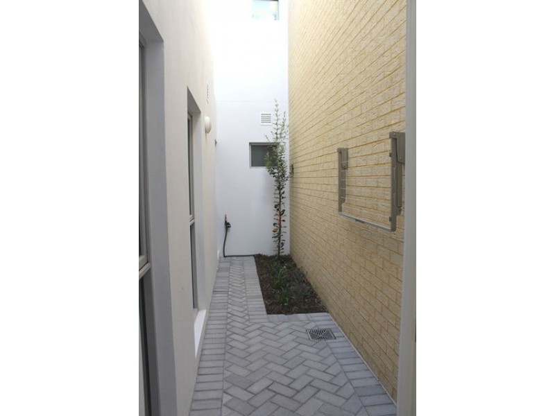 2/12 Keel Lane, Alkimos WA 6038