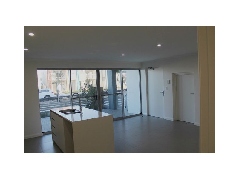 2/12 Keel Lane, Alkimos WA 6038