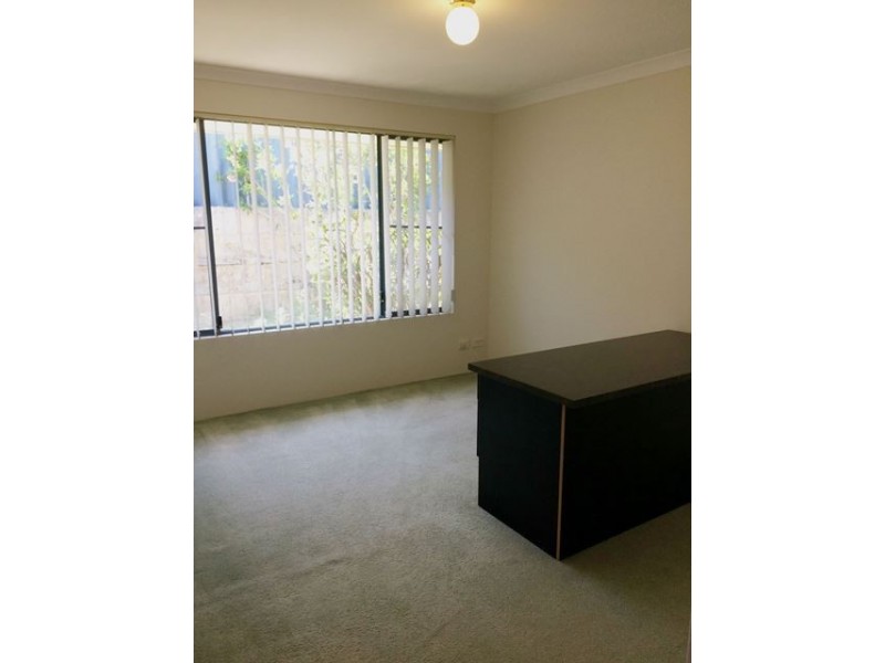 109 Caledonia Ave, Currambine WA 6028