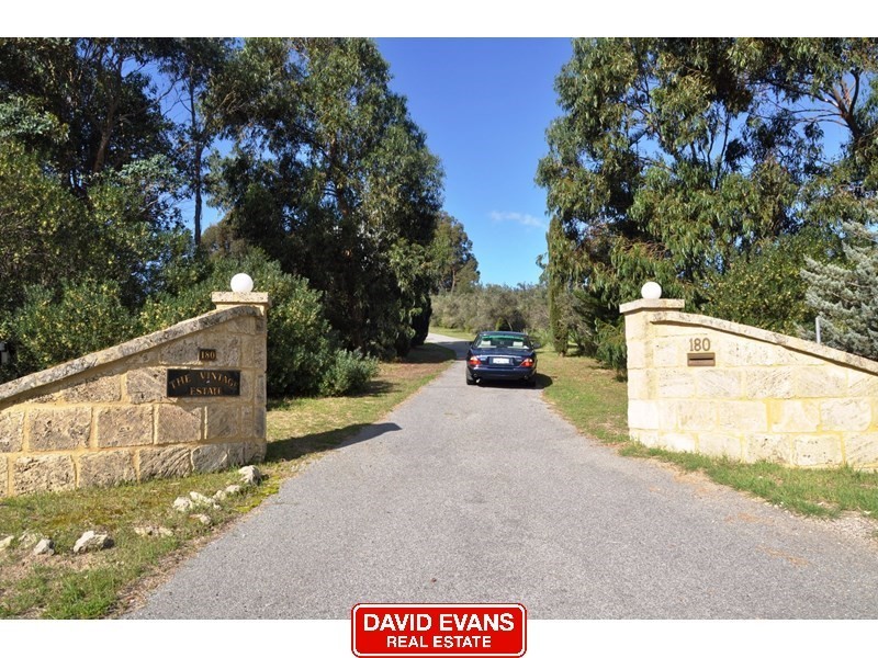 180 Karoborup Road, Carabooda WA 6033