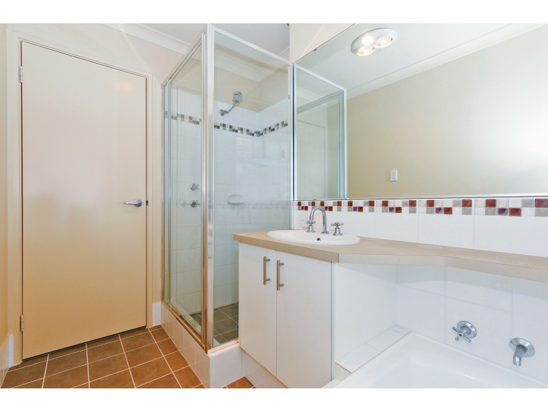 24 Allum Green, Merriwa WA 6030