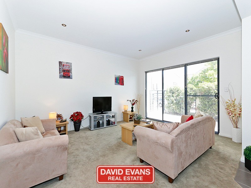 23 Gaudi Way, Clarkson WA 6030