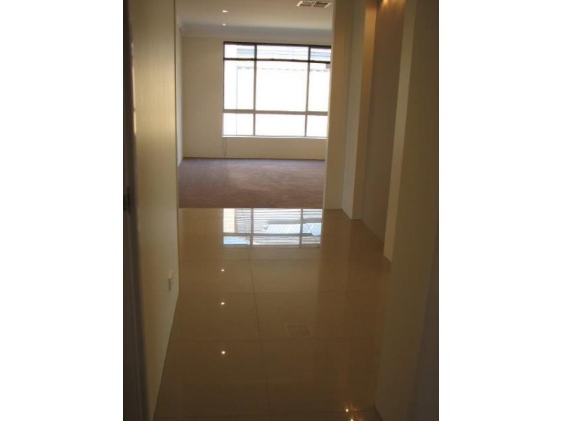 10 Tibicen Road, Tapping WA 6065