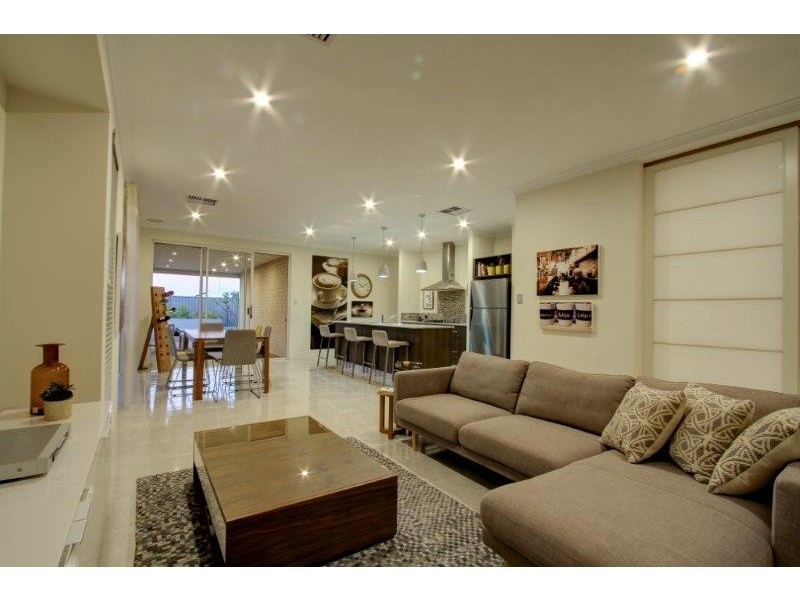 31 Nomad Drive, Clarkson WA 6030