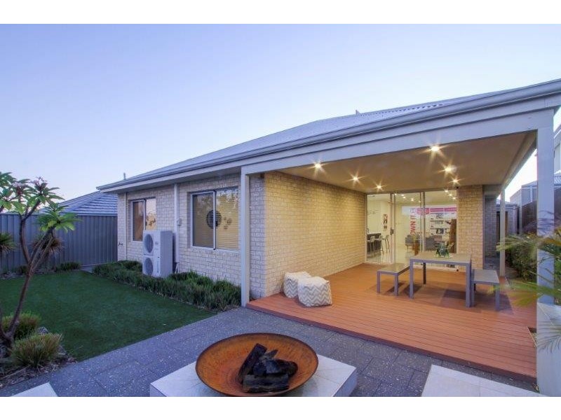 31 Nomad Drive, Clarkson WA 6030