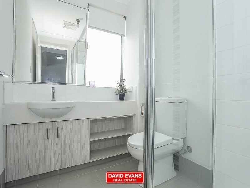 28/2 Royston Link, Butler WA 6036