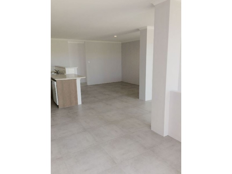 31 Grand Paradiso Parade, Merriwa WA 6030