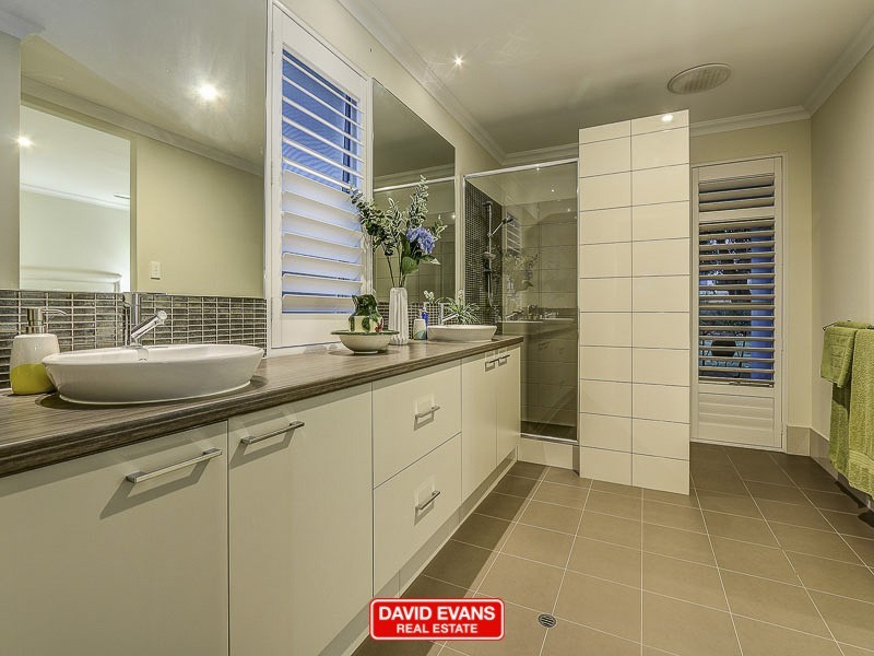 25 Parkland Drive, Yanchep WA 6035