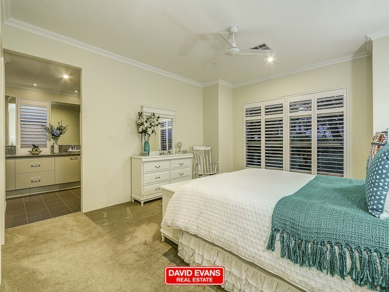 25 Parkland Drive, Yanchep WA 6035