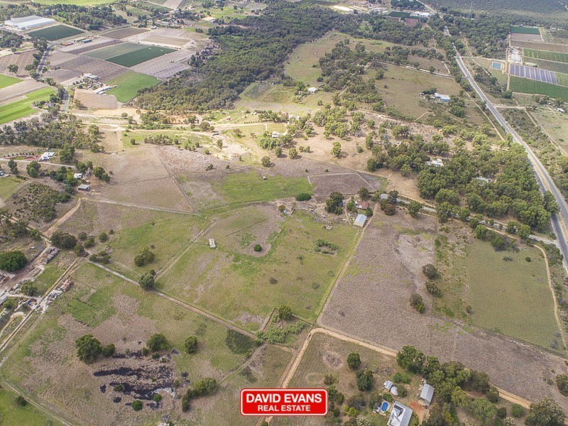 26 Trian Road, Carabooda WA 6033