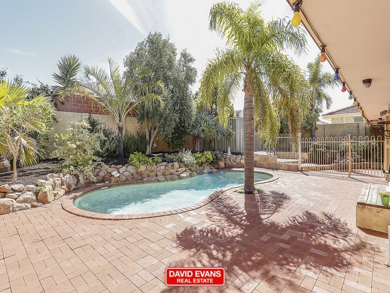 10 Rio Marina Way, Mindarie WA 6030