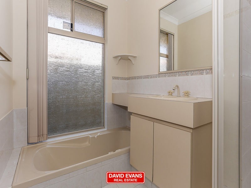 10 Rio Marina Way, Mindarie WA 6030