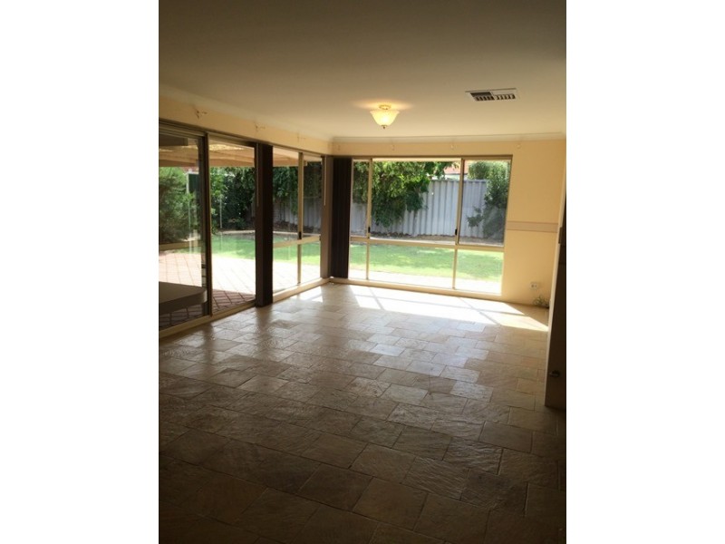 55 Stonehaven Parade, Kinross WA 6028