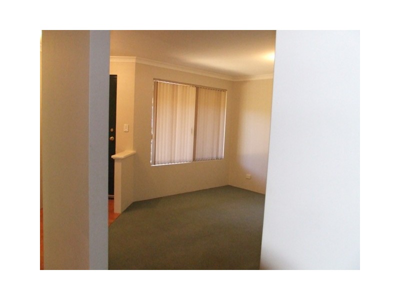 34 Minjah Cres, Carramar WA 6031