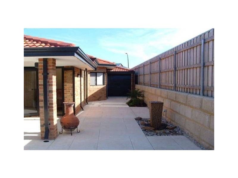 10 Doddington Way, Quinns Rocks WA 6030