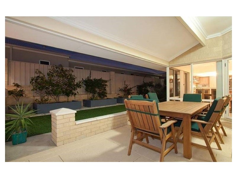 3 Stingray Way, Jindalee WA 6036